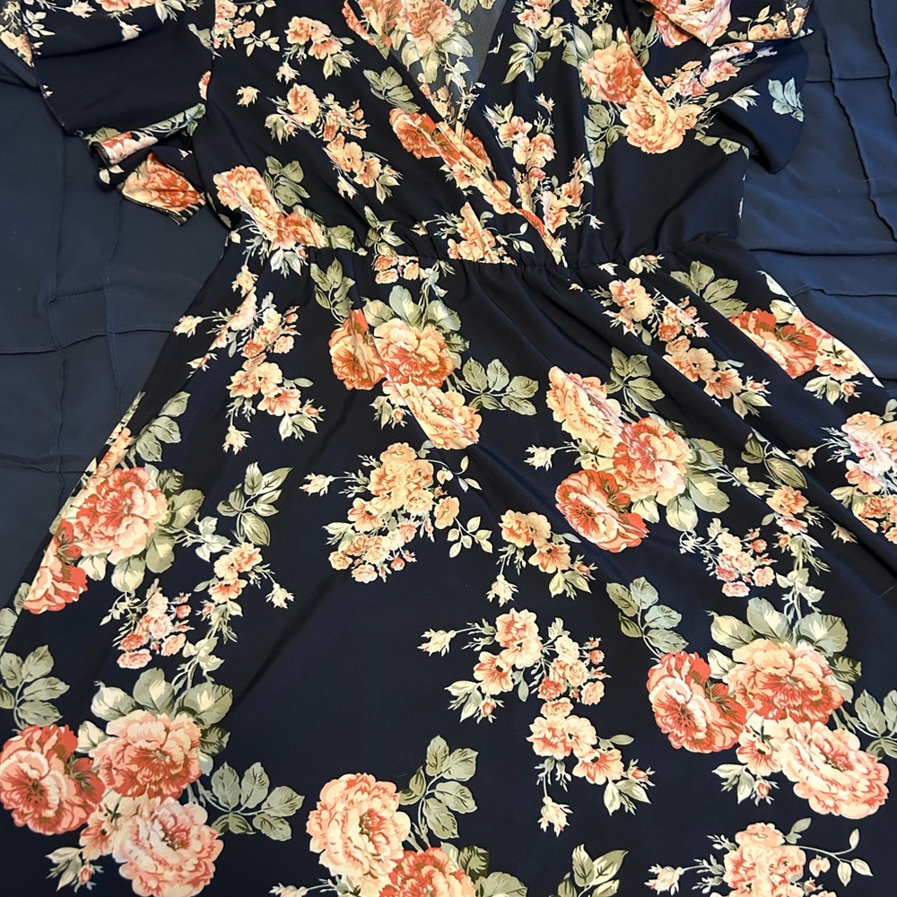 SHEIN Black Floral Long Sleeve Dress
